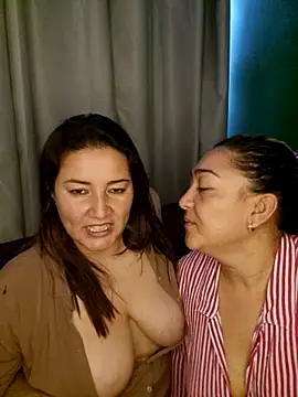 kitty_84 (G milf) - Suck Sara's ass