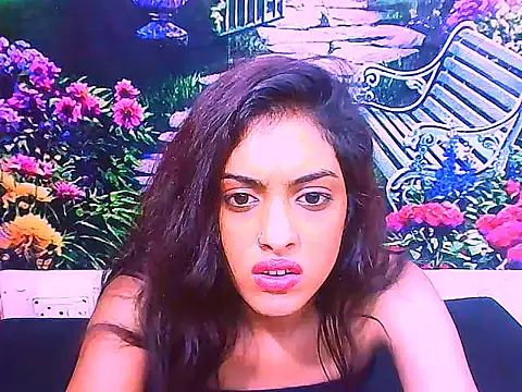 IndianPretty14u2Luv webcam