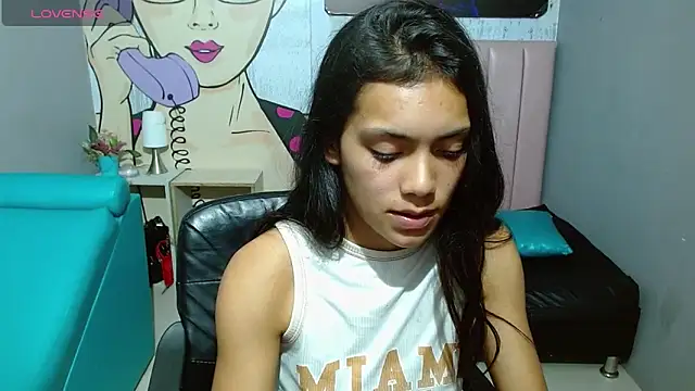 cora_desirers707 webcam