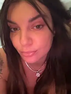 Webcam Model (JessicaFlame)  is live.Free join now!