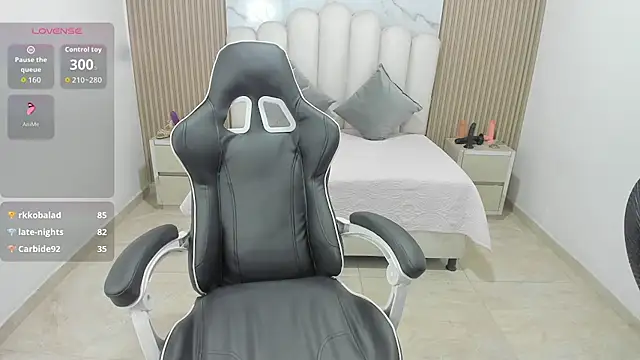 aziz_daud (F young) - SHOW PUSSY