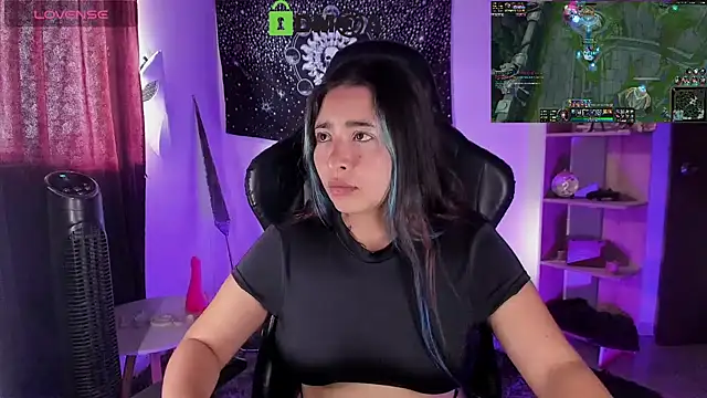 sweetcoralinee webcam