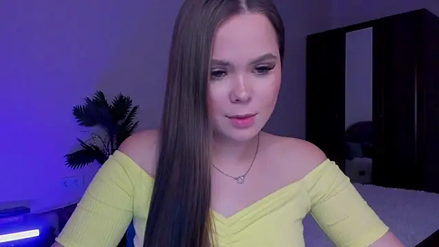 Kira_love_81 webcam