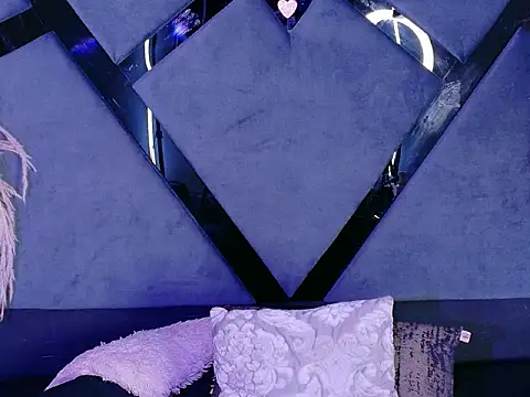 kyliewhitee - KylieWhitee's free webcam - UK Sex Cams