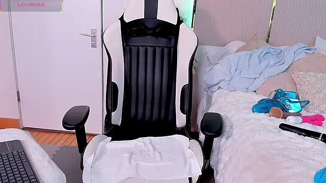 Jadeh_Williams02 webcam