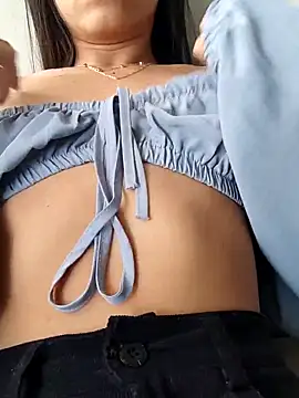 canelleGarces webcam