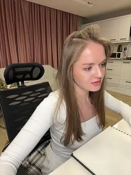 lunaaaaa23 - Lunaaaaa23's free webcam - UK Sex Cams