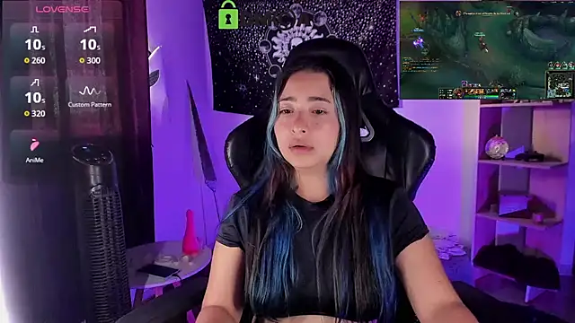 sweetcoralinee webcam