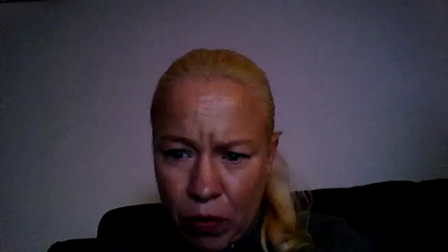 jennyblondeuk webcam