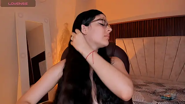 Webcam Model (_Niah_)  is live.Free join now!