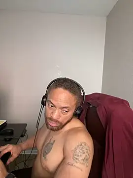 fathero1time (M mature) - 4000 tokens and I bust this NUT! 💰 💰💰