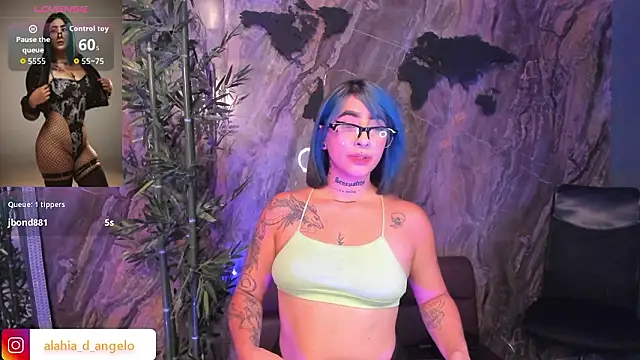Alahia_Dangelo webcam