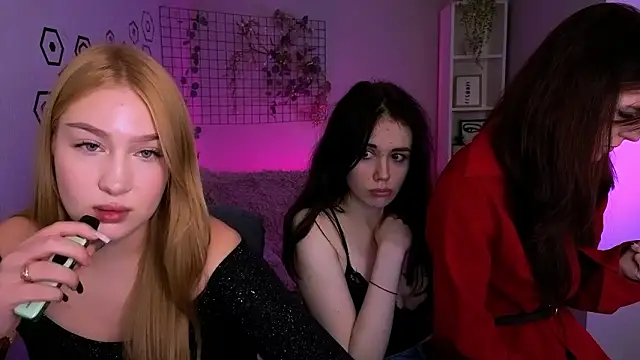 playful_sophie webcam