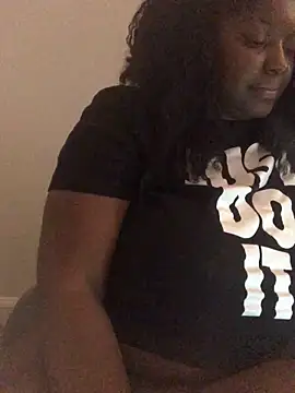 Webcam Model (Fxncymuse)  is live.Free join now!