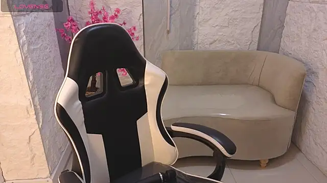 Aliz_Cooper_Tx webcam