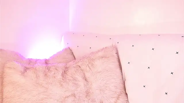 Mackenzie_Lia webcam