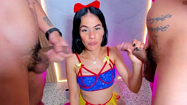 wild_demongirl webcam