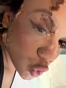 alisha-bond - Alisha-Bond's free webcam - UK Sex Cams