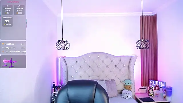 Charlotte_Jones__ webcam