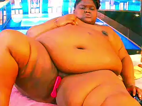 EbonyHotBuns webcam