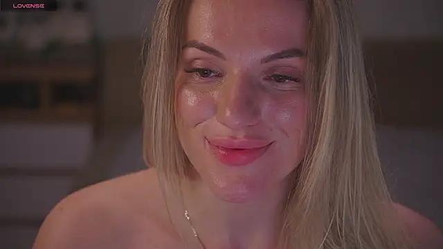 vanille_mystery - Vanille_Mystery's free webcam - UK Sex Cams