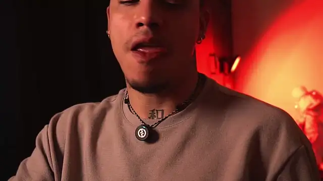 AlphaMasterXxx webcam