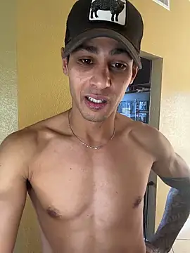 YourPlayfulCouple webcam