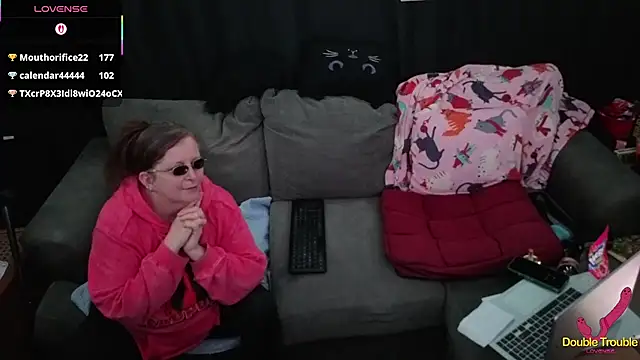 Bella_and_Marie webcam