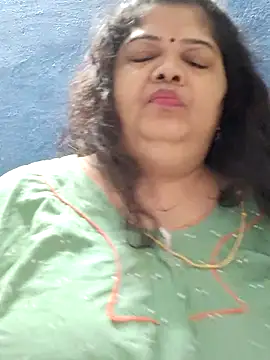 tamilthanushri webcam