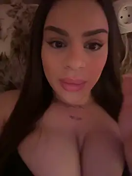 BellaaVixen from StripChat is Freechat