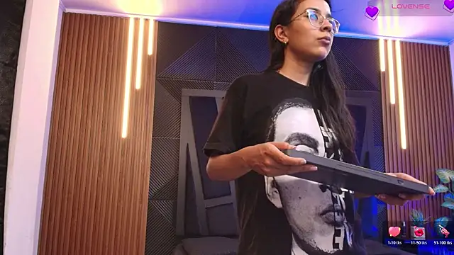 zoe_martins_ - Zoe_martins_'s free webcam - UK Sex Cams