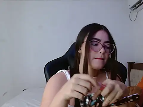 valentina2390 - Valentina2390's free webcam - UK Sex Cams