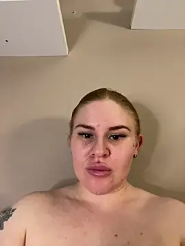 redfoxqueen - RedFoxQueen's free webcam - UK Sex Cams