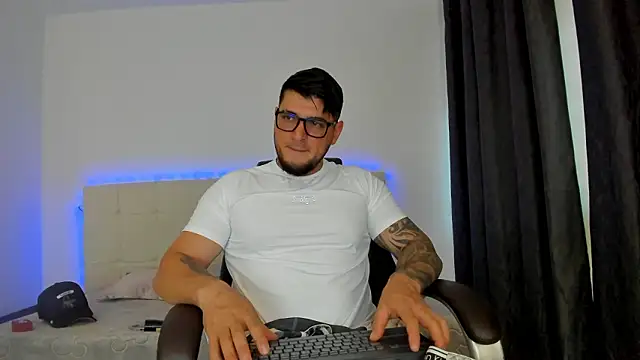 teilor_creed - Teilor_Creed's free webcam - UK Sex Cams