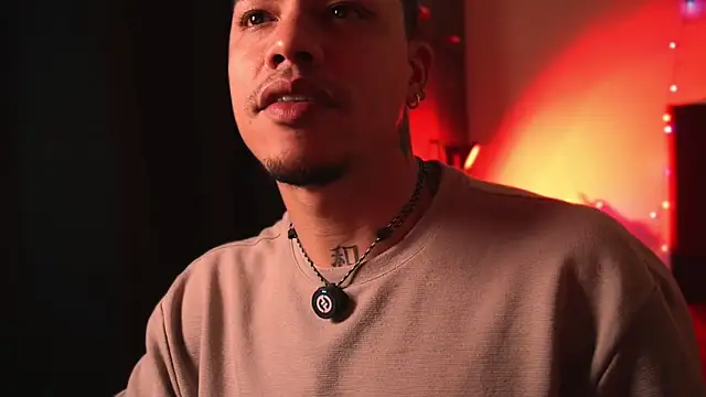 AlphaMasterXxx webcam