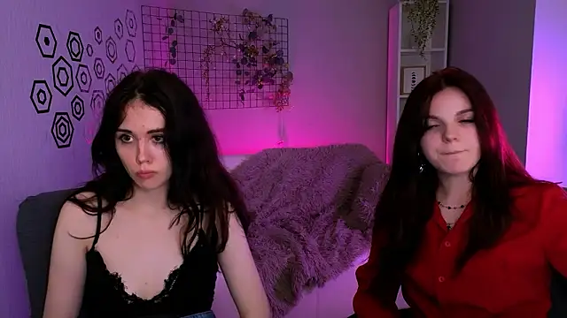 playful_sophie - Playful_sophie's free webcam - UK Sex Cams