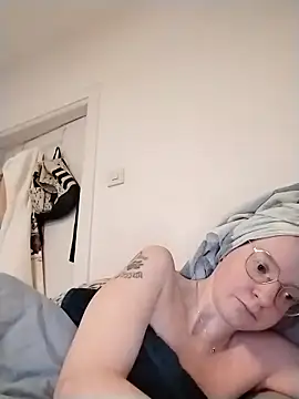 jannis1992 - Jannis1992's free webcam - UK Sex Cams