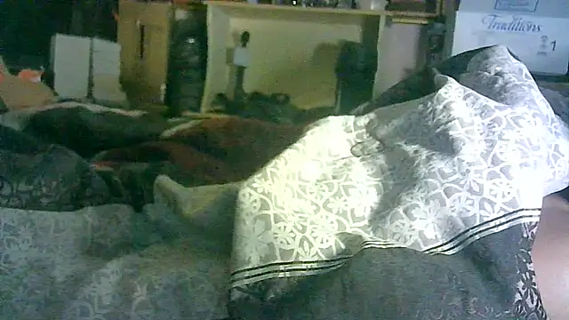 ON3YOULLN3VER_FIR3 webcam