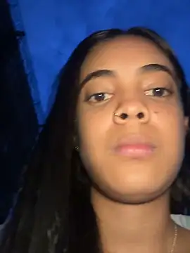 NAUGHTY_LITTLE_18 webcam