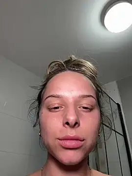 kayleebella (F young) - suck dildo 🤩