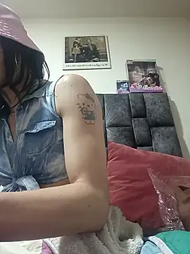 Charlotte_Landry__ webcam