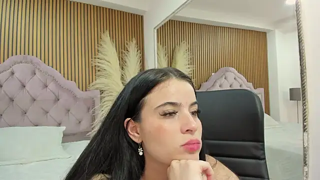 ChannelWhitee_ webcam