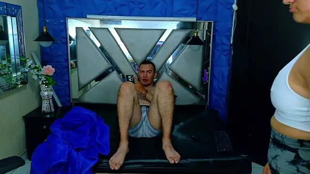 TemptationDual webcam