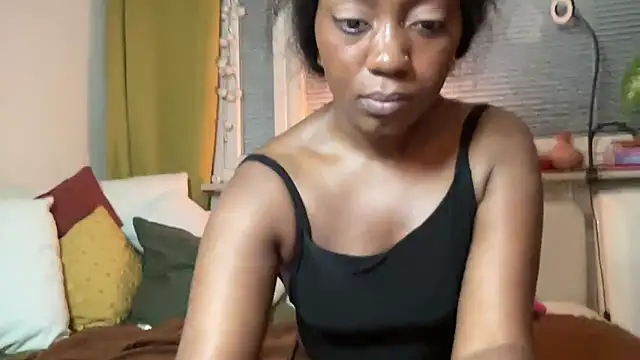 veemoney (F young) - put on an anal plug