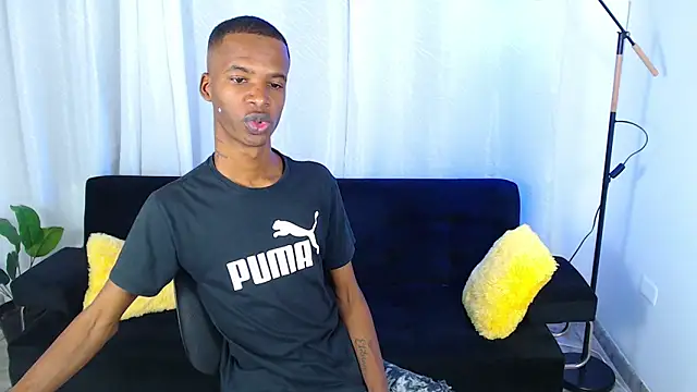 gusy_18 (M young) - Cumshow Public