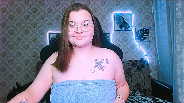 InLoveWithLife26 webcam