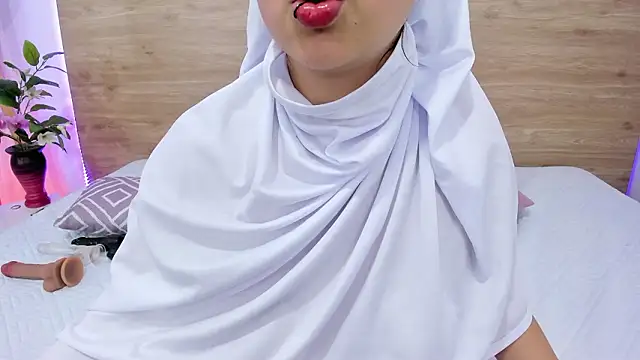 abby_rossee (F young) - tit masturbation