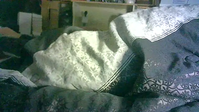 ON3YOULLN3VER_FIR3 webcam