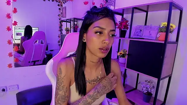 KarlaSlutSkinny__ webcam