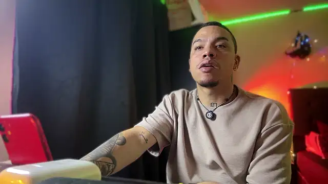 AlphaMasterXxx webcam